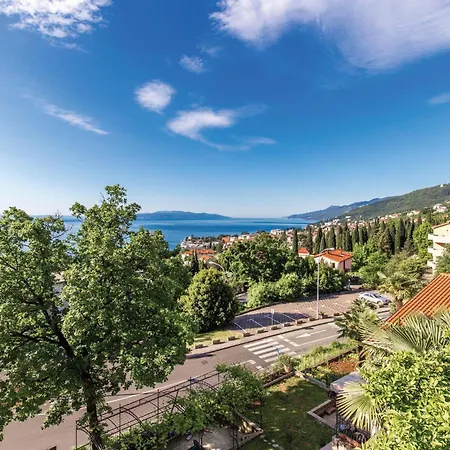 Appartamento Cozy In With House Sea View